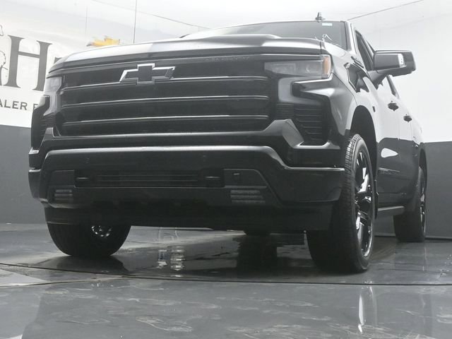 New 2026 Chevrolet Silverado 1500 High Country w/ High Country Premium Package AWD/4WD image 4