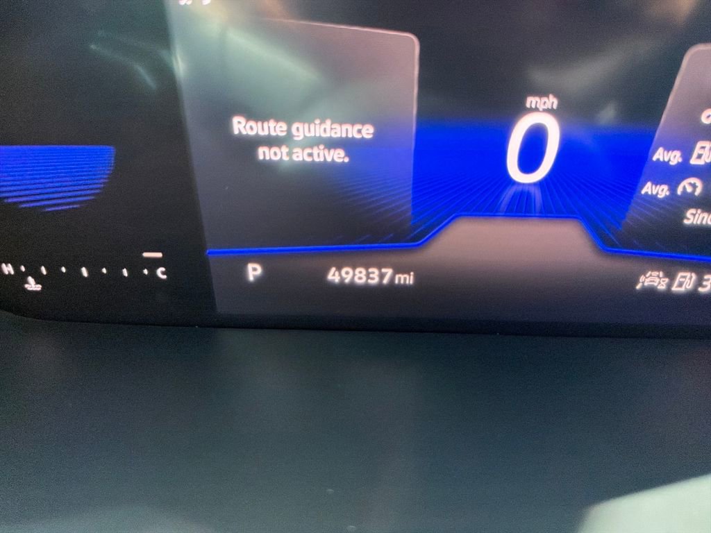 Certified 2022 Volkswagen Taos SE w/ Panoramic Sunroof Package image 19