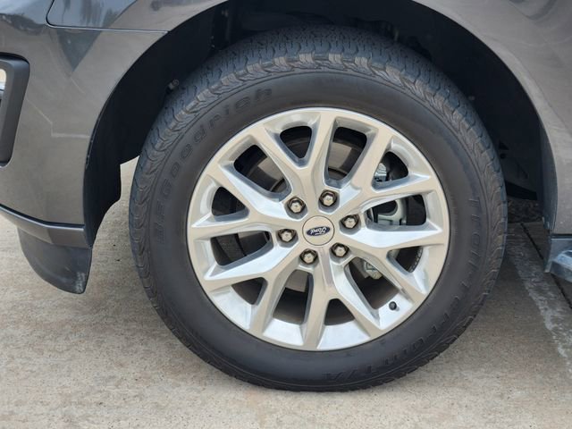 Used 2020 Ford Expedition XLT w/ Equipment Group 202A image 10