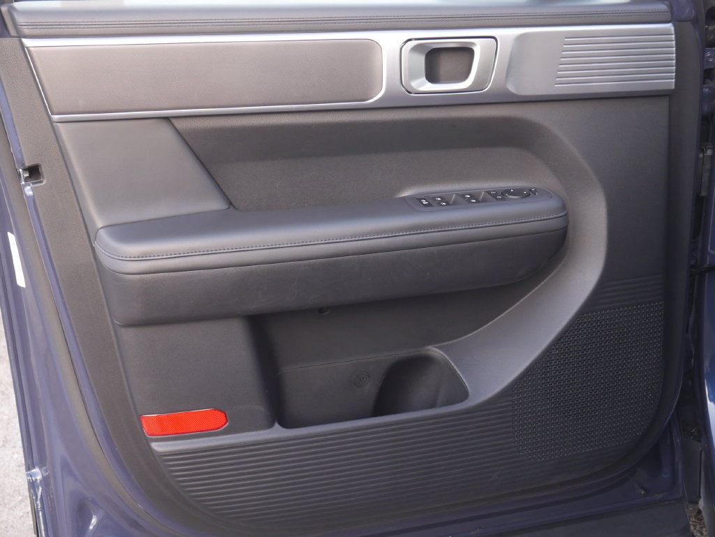 Used 2025 Hyundai Santa Fe SEL AWD/4WD image 37