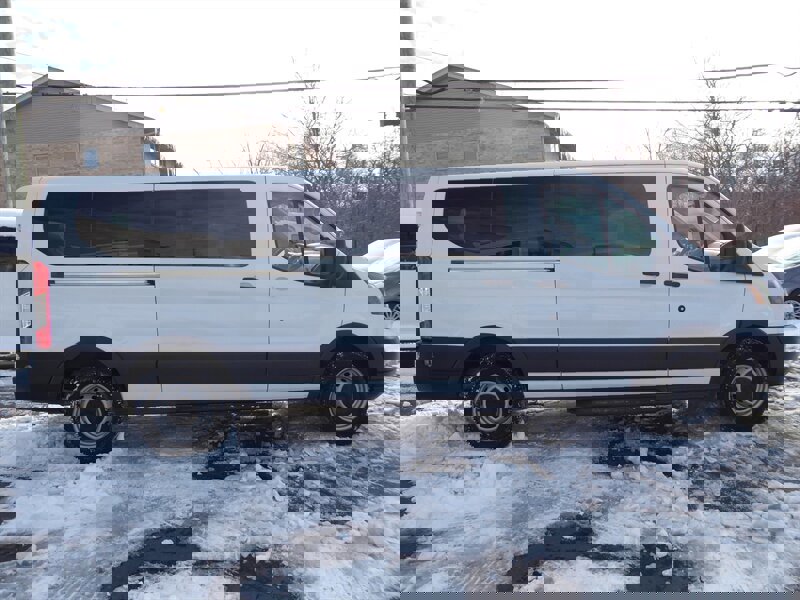 Used 2015 Ford Transit 350 XL image 8