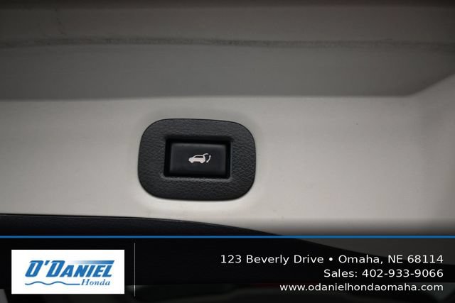 Used 2017 Nissan Rogue SL w/ SL Premium Package AWD/4WD image 39
