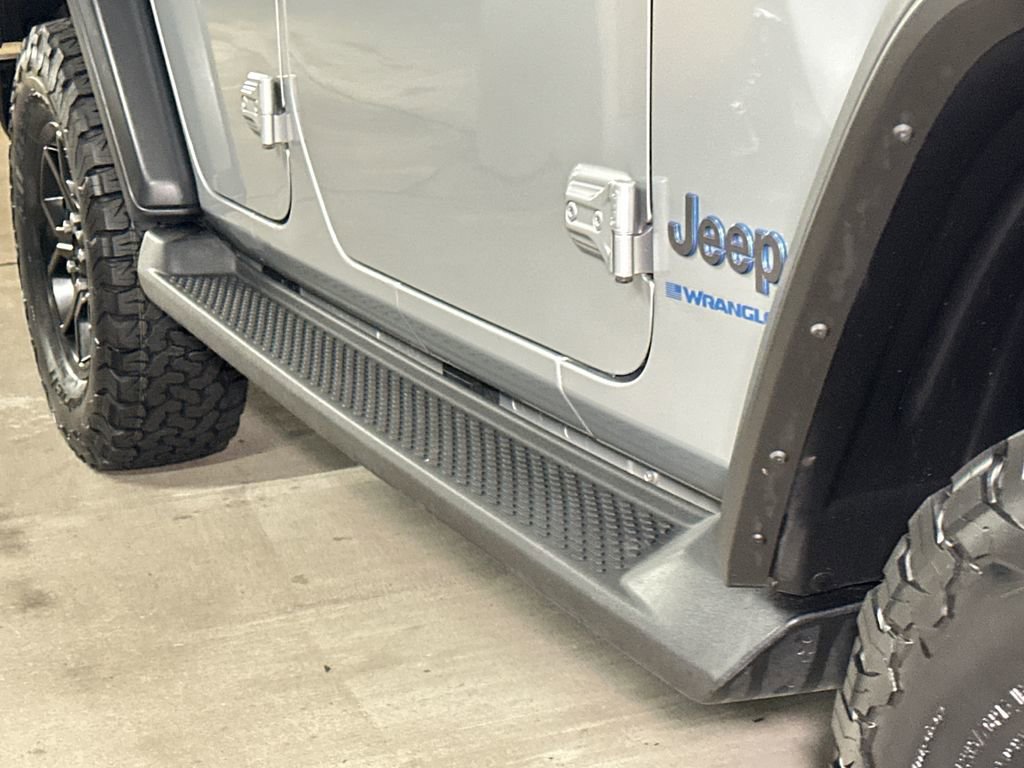 Used 2024 Jeep Wrangler Unlimited image 9