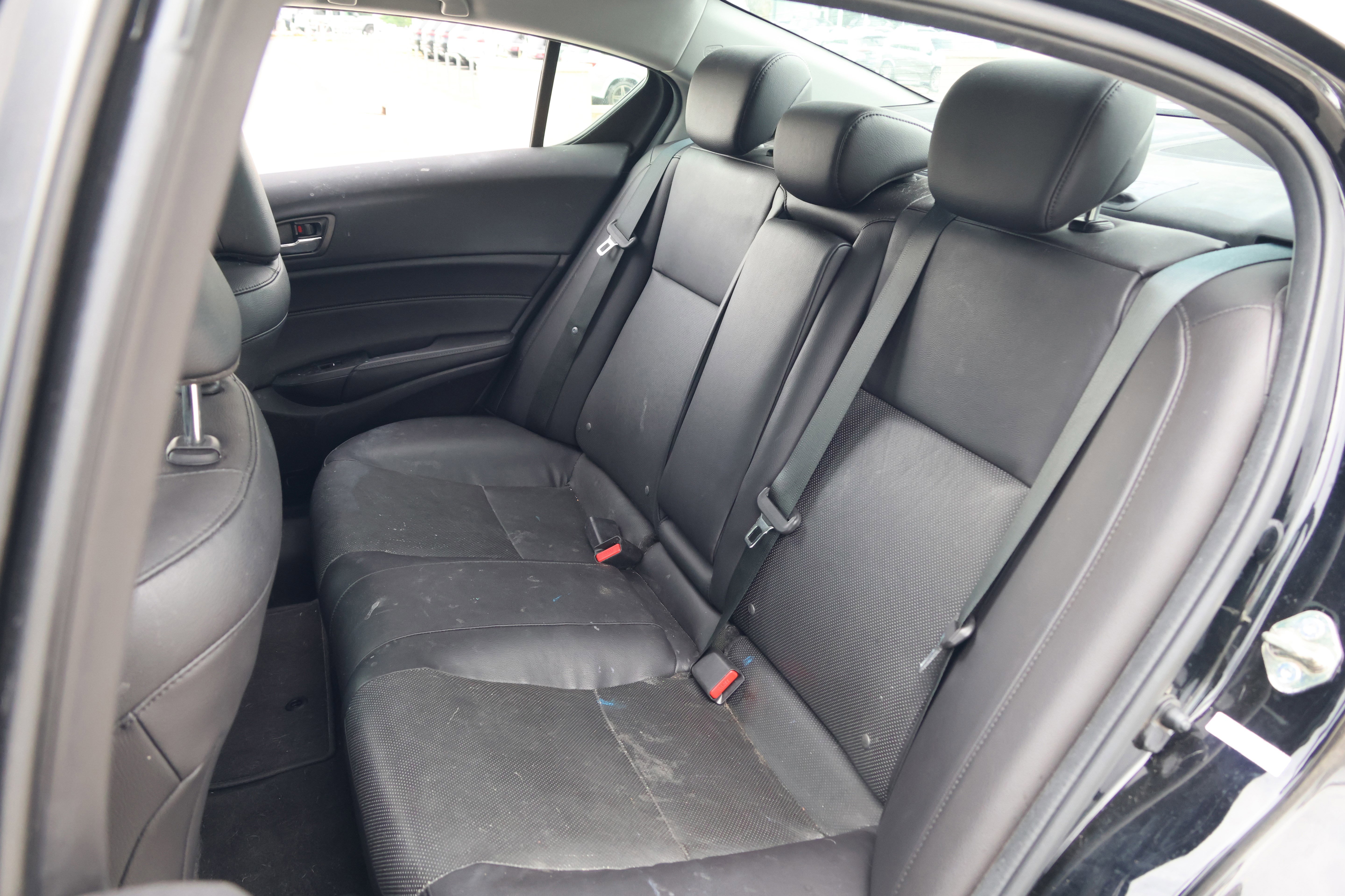 Used 2016 Acura ILX FWD image 34