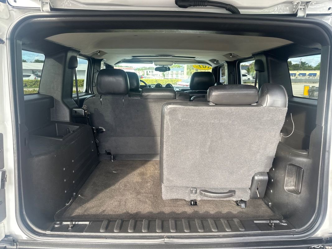 Used 2005 HUMMER H2 w/ Preferred Equipment Group image 29