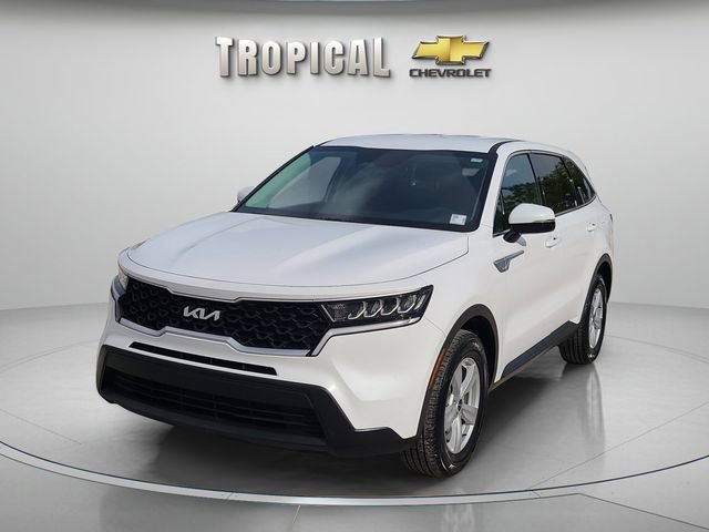 Used 2023 Kia Sorento LX FWD image 1