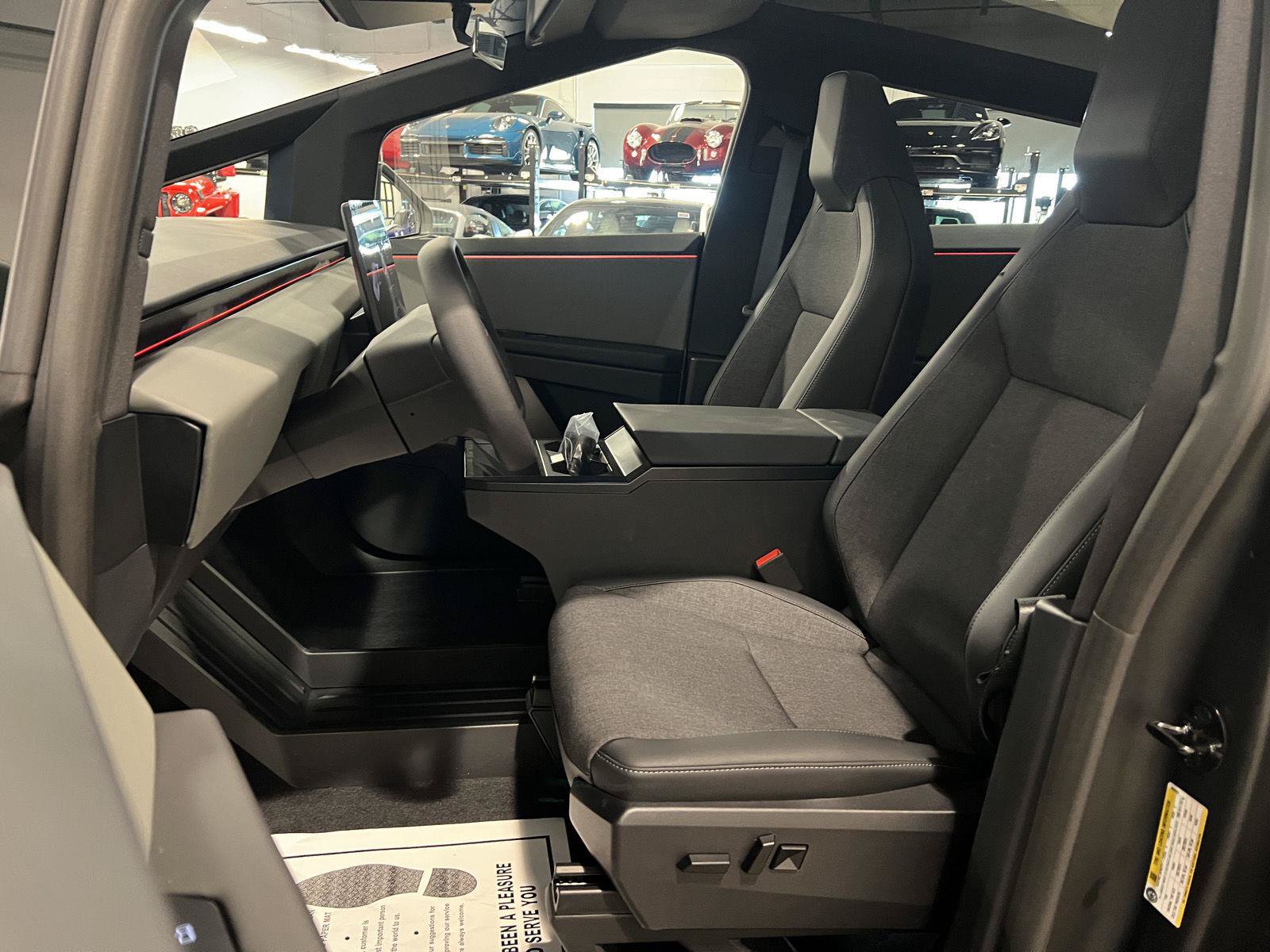 Used 2026 Tesla Cybertruck AWD Crew Cab image 9