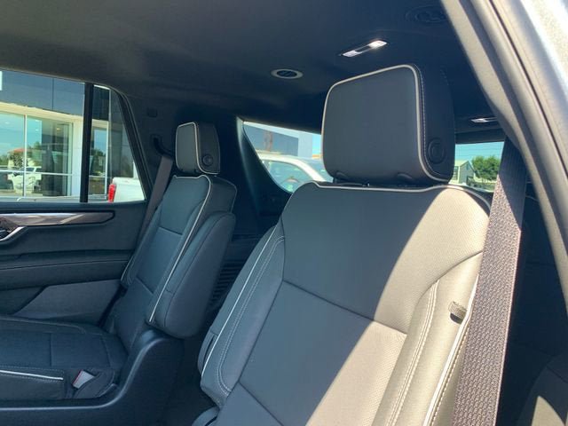 New 2026 GMC Yukon Elevation w/ LPO, Elevation Black Package AWD/4WD image 13