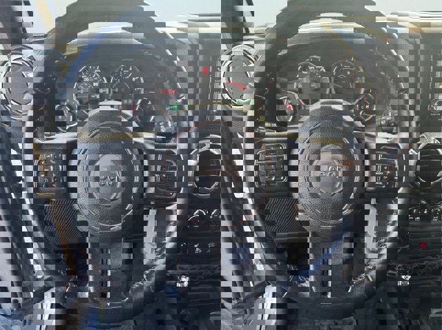 Used 2017 Jeep Wrangler Unlimited Rubicon w/ Cold Weather Group image 10