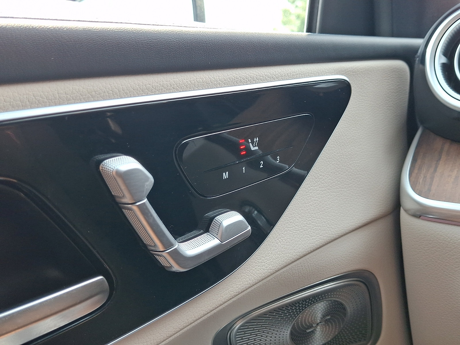 Certified 2023 Mercedes-Benz GLC 300 4MATIC image 24
