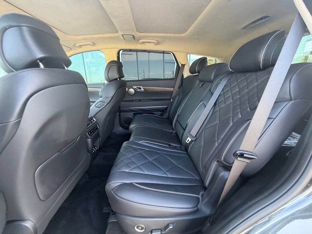 Used 2025 Genesis GV80 3.5T Prestige AWD/4WD image 17