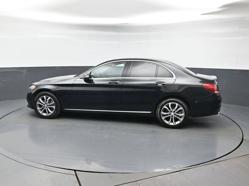 Used 2017 Mercedes-Benz C 300 4MATIC Sedan image 4