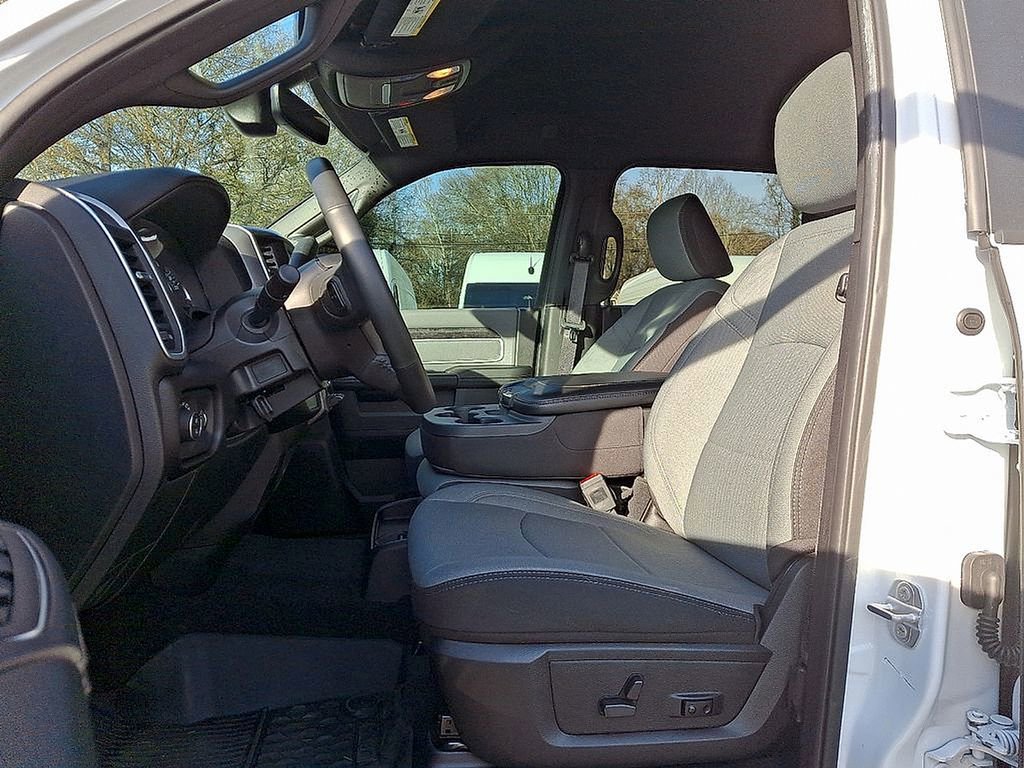 Used 2023 RAM 2500 Big Horn w/ Level 1 Equipment Group image 13