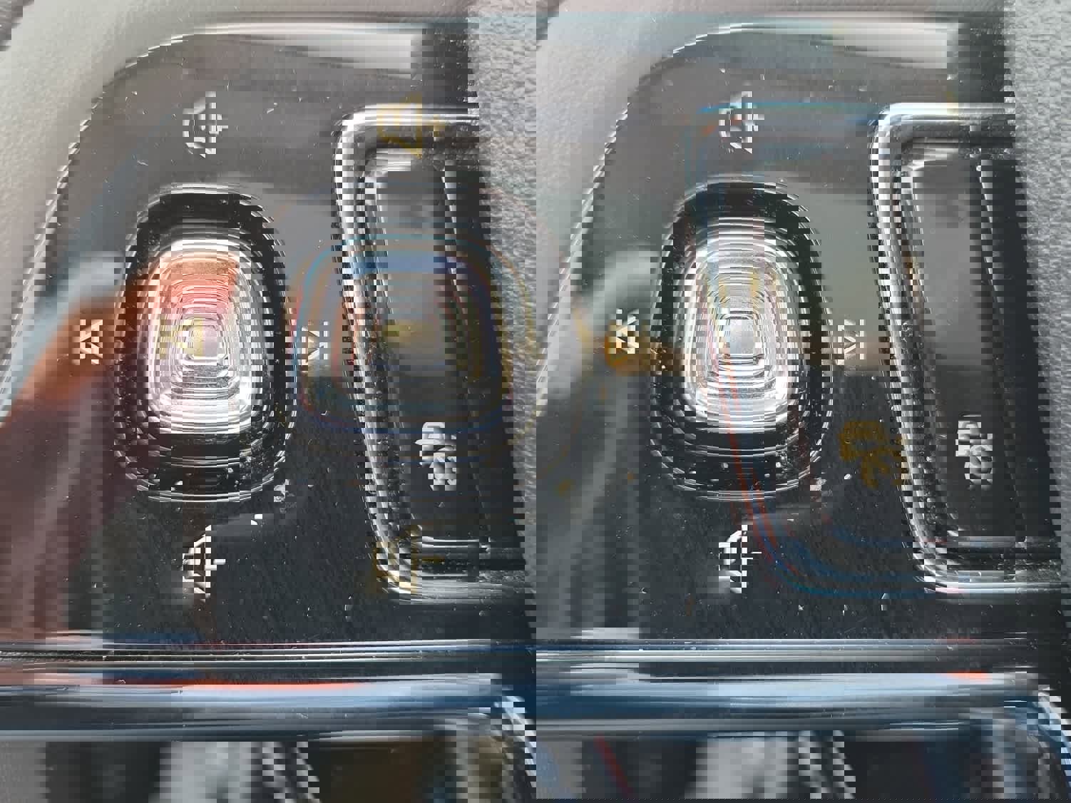 Used 2023 Lincoln Corsair AWD w/ Equipment Group 101A image 27