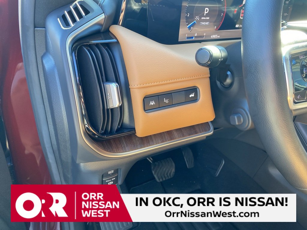 Used 2025 Nissan Armada SL image 28