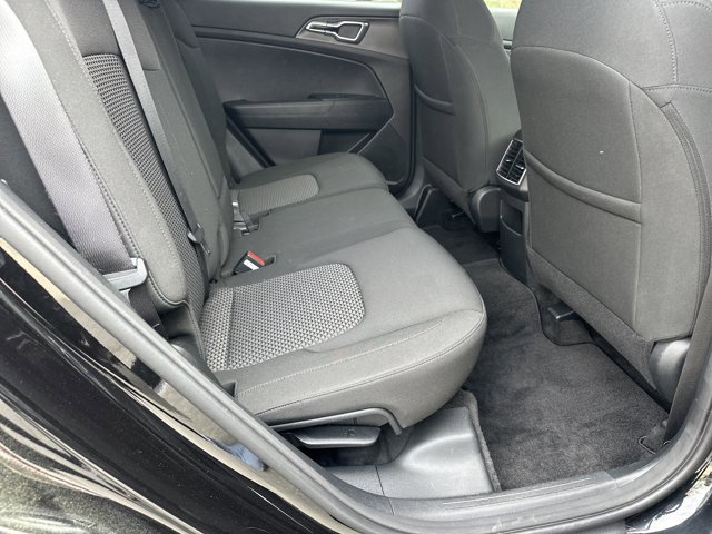 Certified 2025 Kia Sportage LX image 18