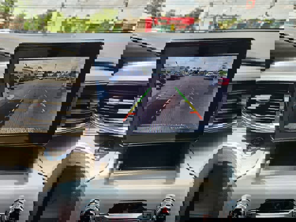 Used 2022 Ford Explorer XLT image 16