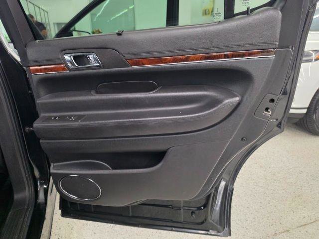 Used 2015 Lincoln MKT AWD image 30