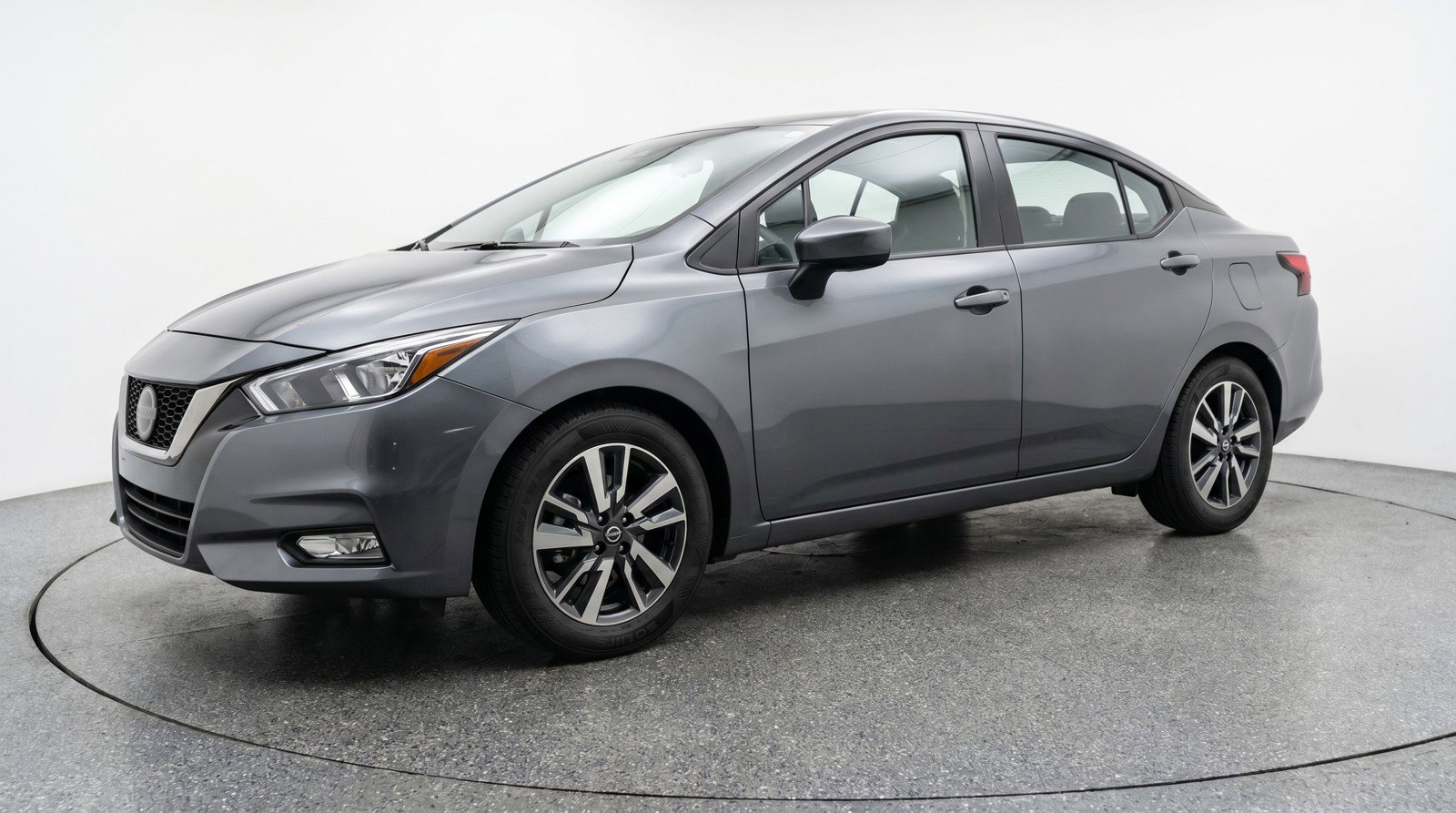 Used 2025 Nissan Versa SV FWD image 3