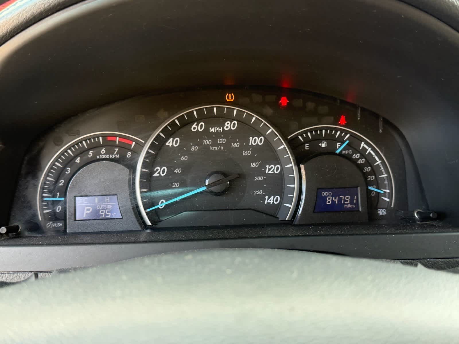 Used 2013 Toyota Camry LE FWD image 13