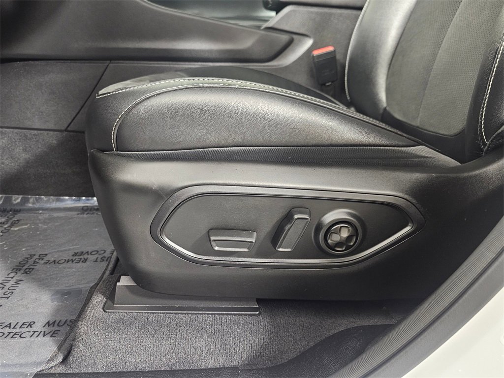 Used 2022 Jeep Grand Cherokee L Laredo image 28