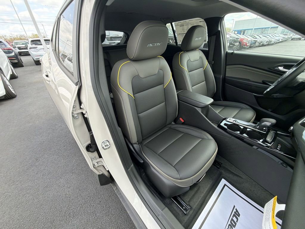 New 2026 Chevrolet Trax ACTIV w/ Sunroof Package image 30