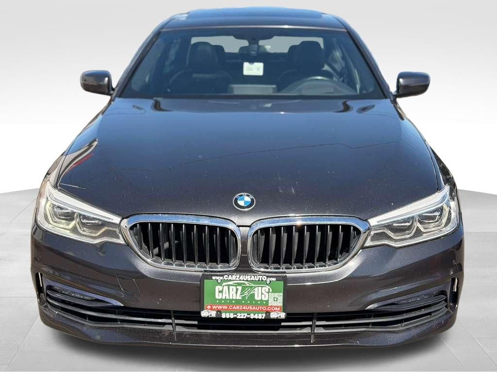 Used 2017 BMW 540i xDrive w/ Premium Package image 2