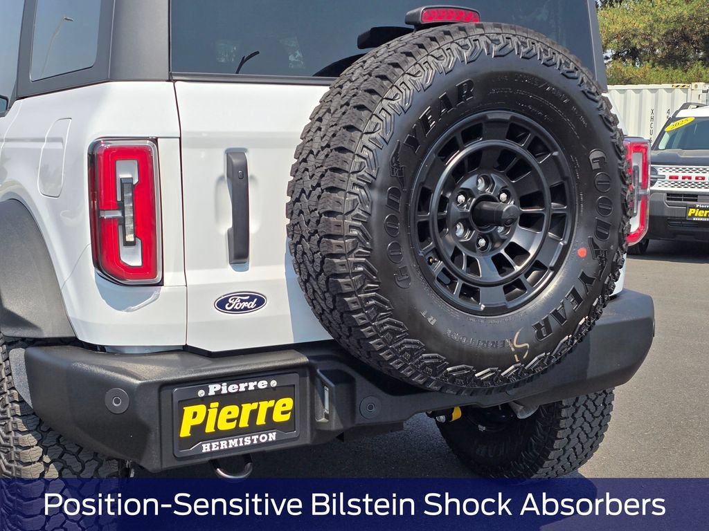 New 2026 Ford Bronco Outer Banks w/ Sasquatch Package AWD/4WD image 8