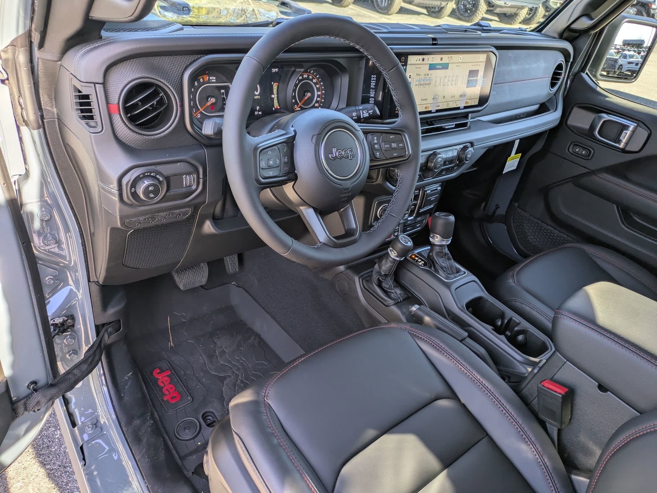 New 2026 Jeep Gladiator Rubicon w/ Steel Power Dome Hood Package AWD/4WD image 9