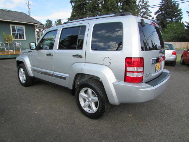 Used 2012 Jeep Liberty Limited image 6
