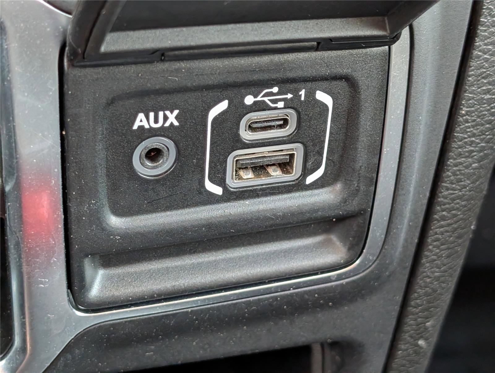 Used 2023 Jeep Gladiator Overland image 22