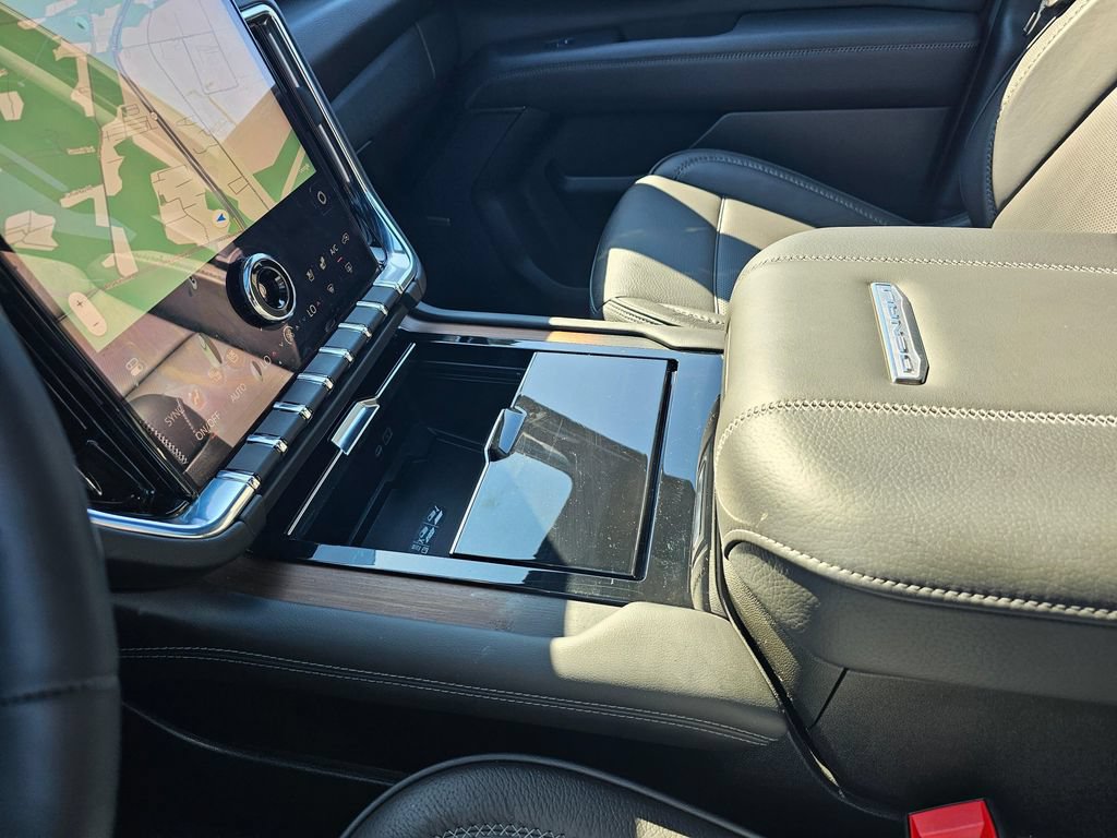 Used 2026 GMC Yukon XL Denali w/ Sun & Power Step Package AWD/4WD image 30
