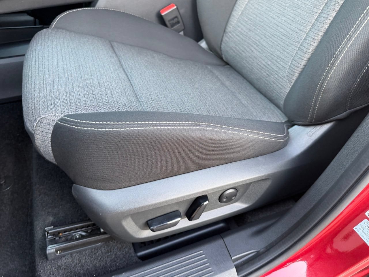 Certified 2023 Nissan Rogue SV FWD image 31