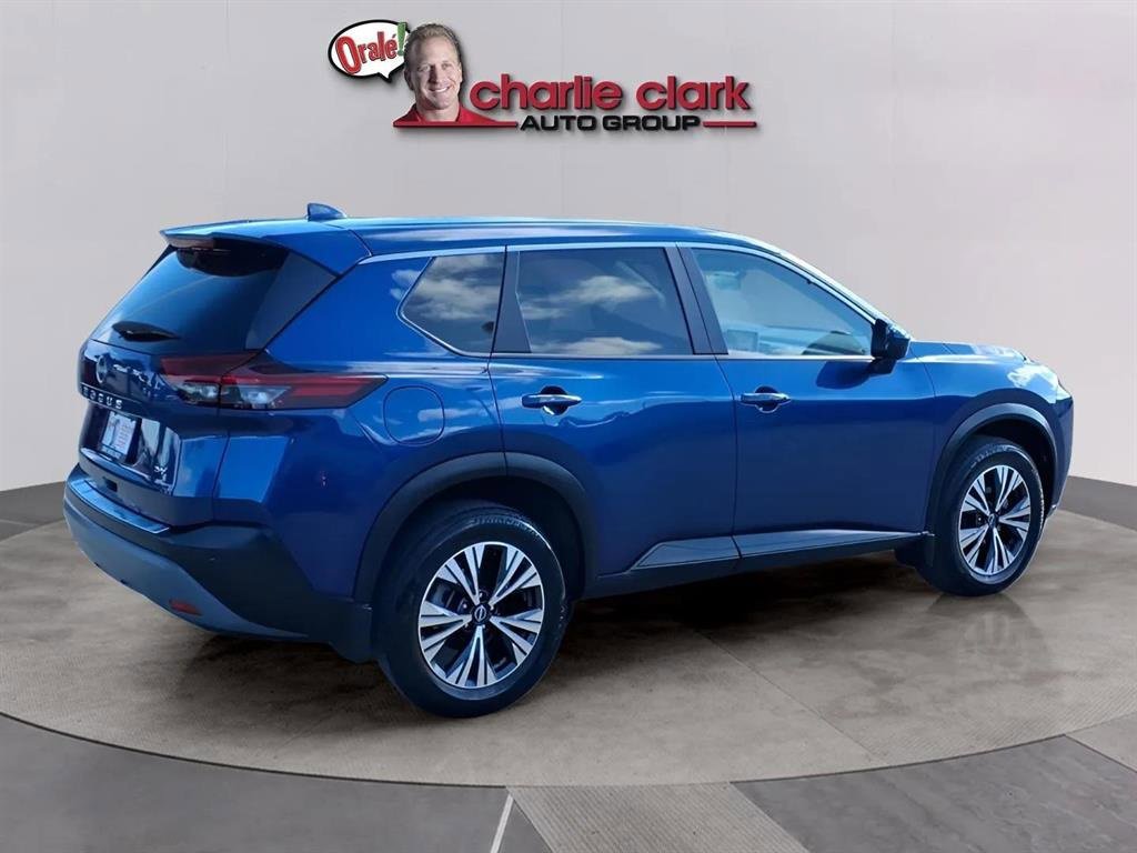 Used 2023 Nissan Rogue SV image 5