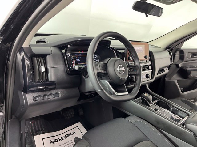 Used 2025 Nissan Pathfinder SV w/ SV Premium Package AWD/4WD image 21