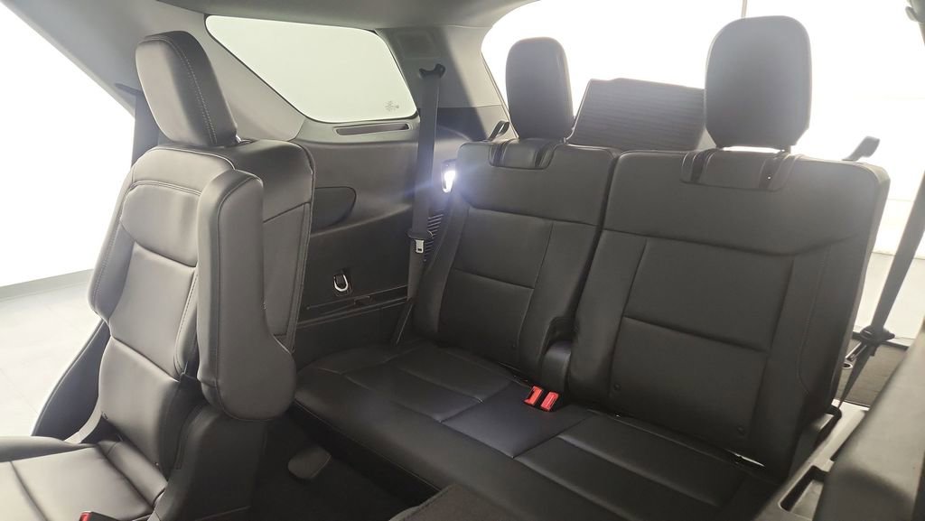 Used 2023 Ford Explorer XLT w/ Equipment Group 202A image 32