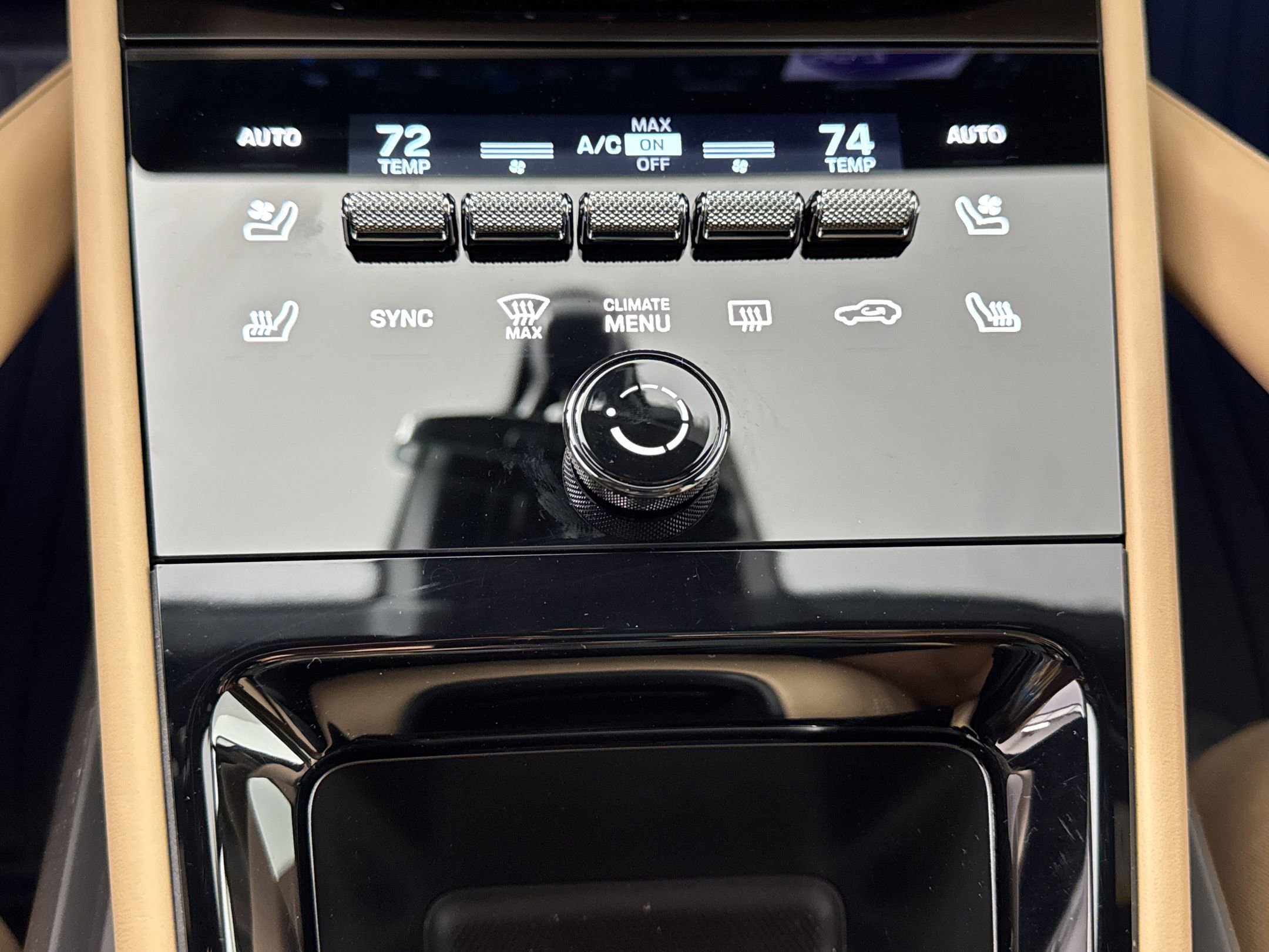 Certified 2025 Porsche Cayenne S image 19