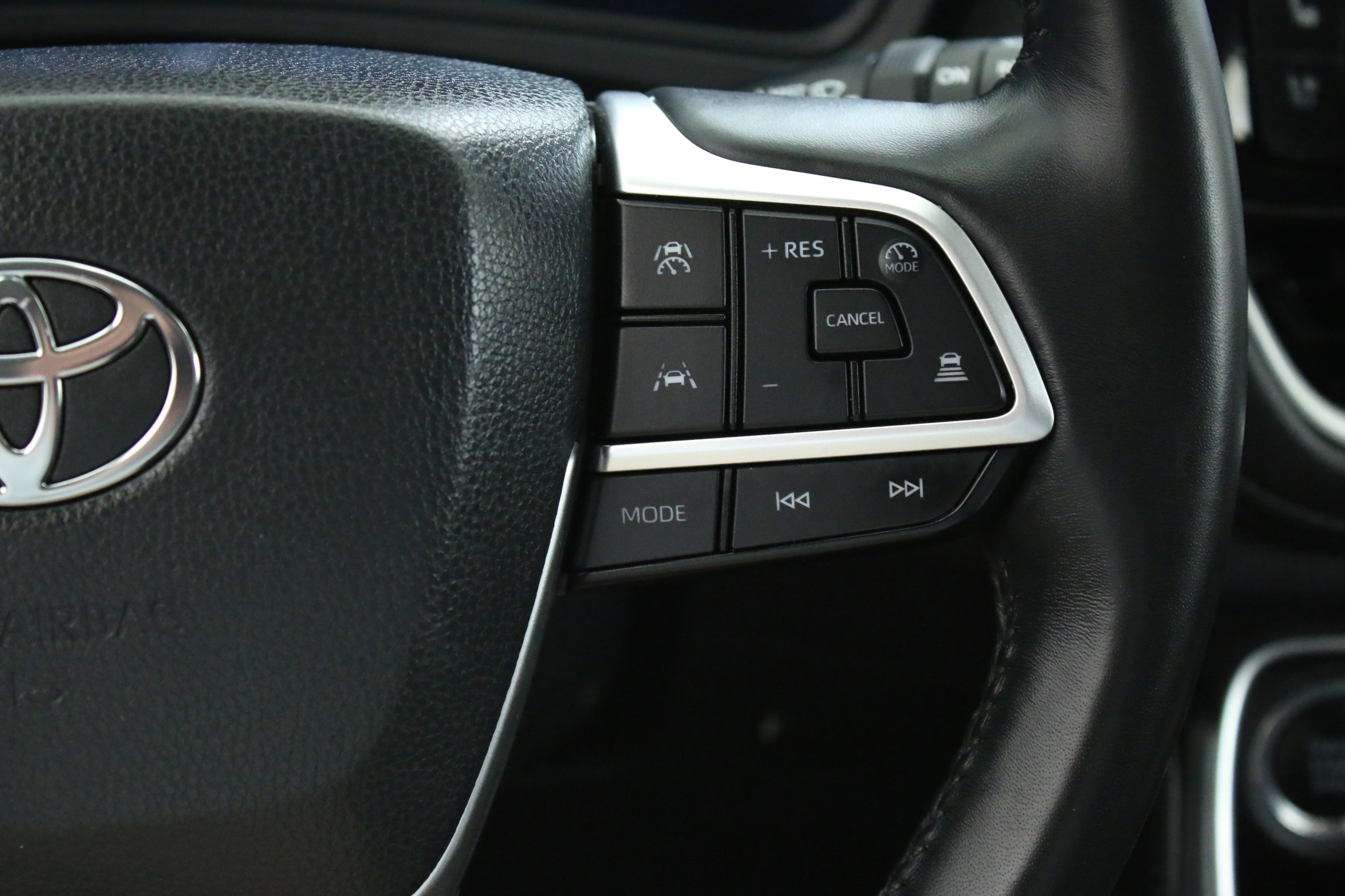 Used 2024 Toyota Grand Highlander Limited image 15