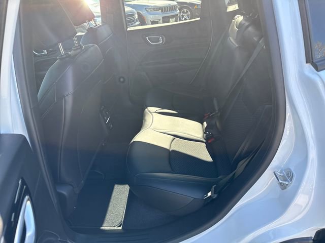 New 2026 Jeep Compass Latitude image 13