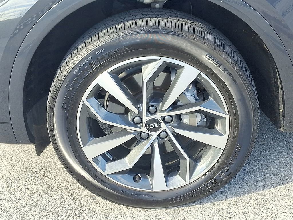 Used 2021 Audi Q5 2.0T Premium w/ Convenience Package image 10