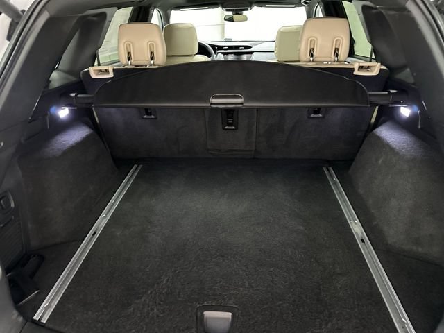Used 2017 Cadillac XT5 Luxury w/ Driver Awareness Package FWD image 16