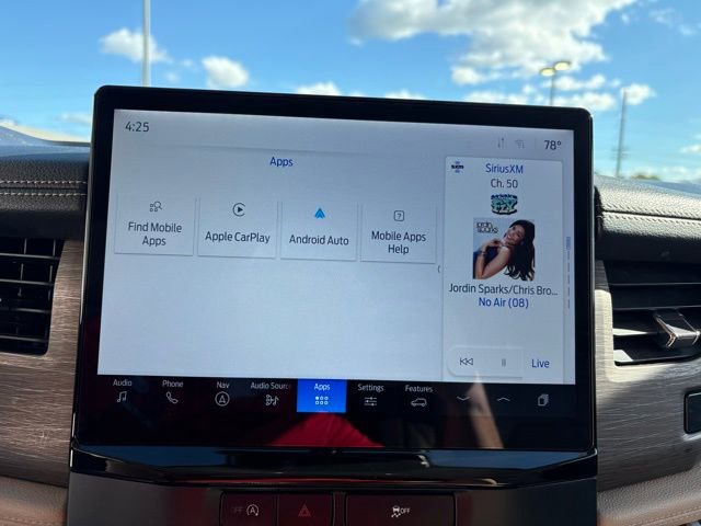 Used 2024 Ford Expedition Limited image 17