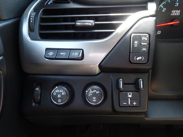 Used 2018 Chevrolet Tahoe Premier AWD/4WD image 27