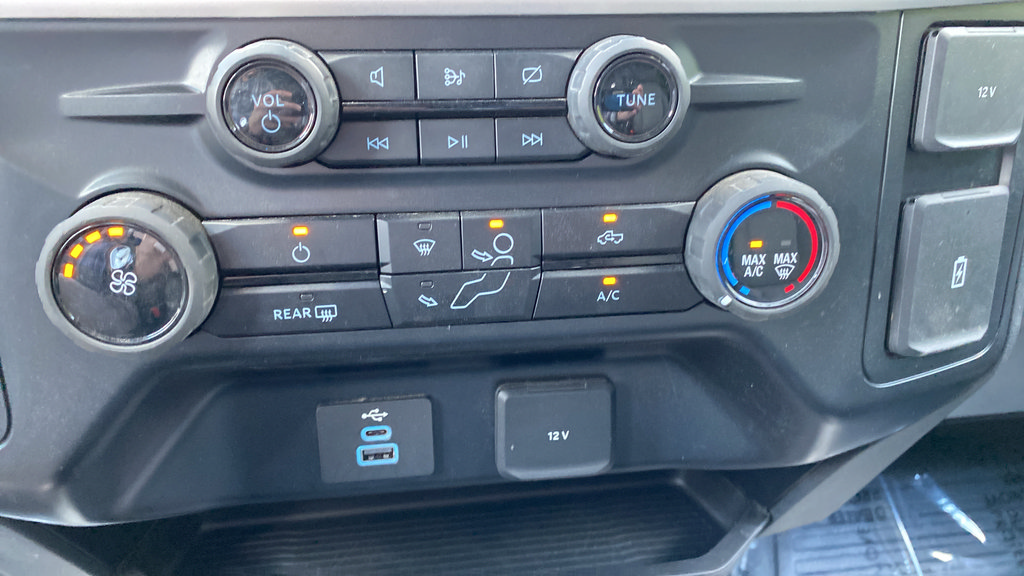 Used 2024 Ford F350 XL w/ 360-Degree Camera Package AWD/4WD image 17
