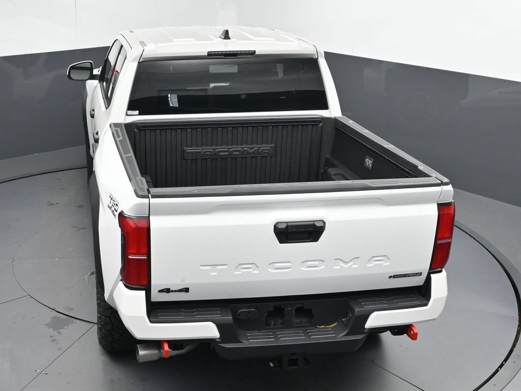 Used 2025 Toyota Tacoma TRD Off-Road AWD/4WD image 39
