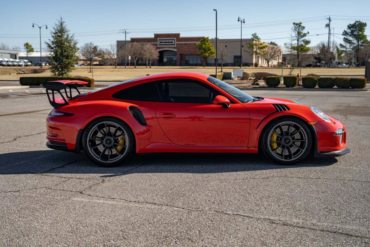 Used 2016 Porsche 911 GT3 RS RWD image 4