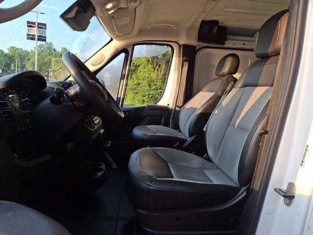 Used 2025 RAM ProMaster 2500 w/ Convenience Group FWD image 13
