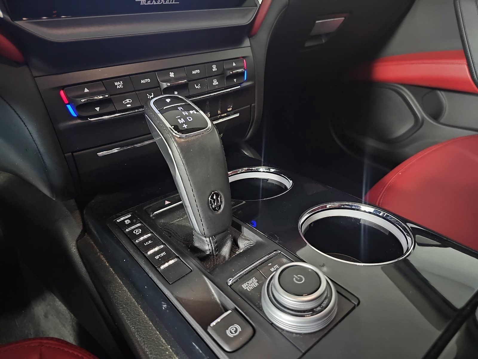 Used 2022 Maserati Ghibli Modena RWD image 21