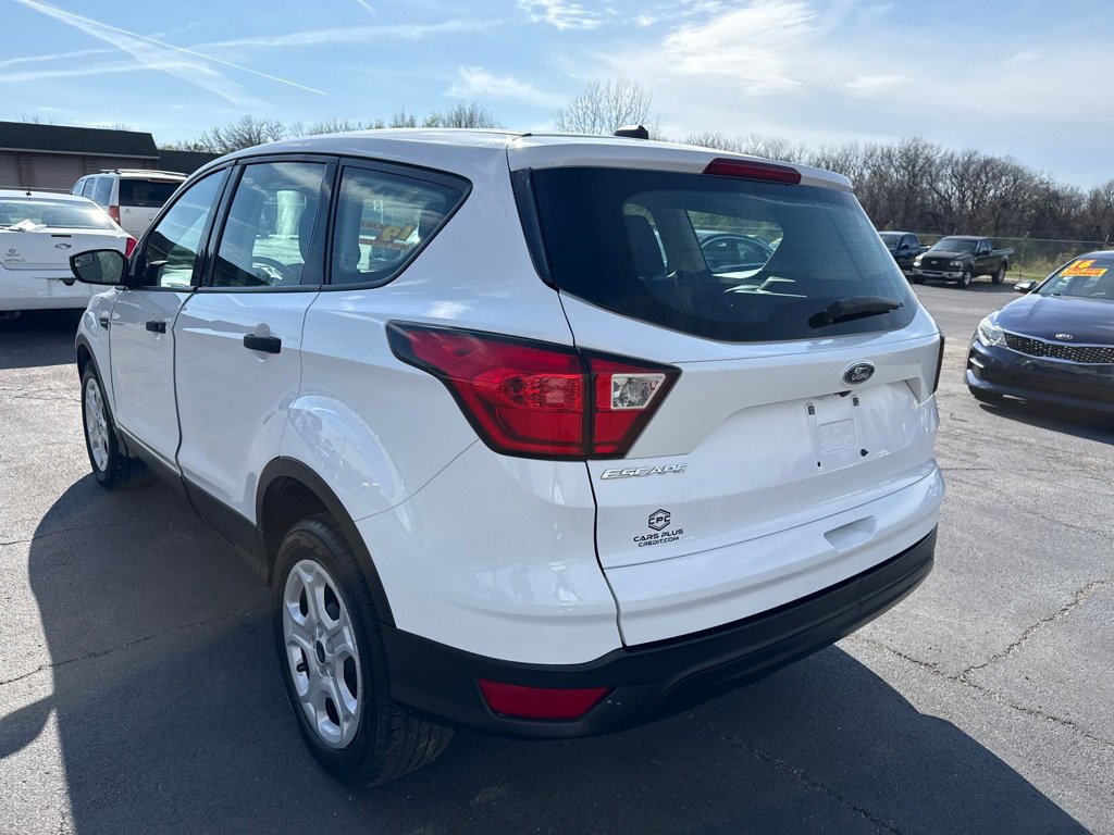 Used 2019 Ford Escape S image 8