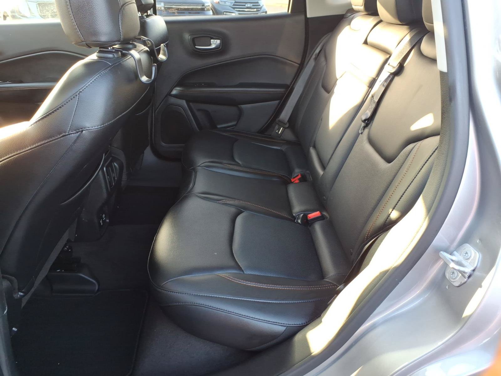 Used 2018 Jeep Compass Limited w/ Navigation Group AWD/4WD image 10
